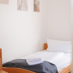 Zimmer mit zwei Einzelbetten